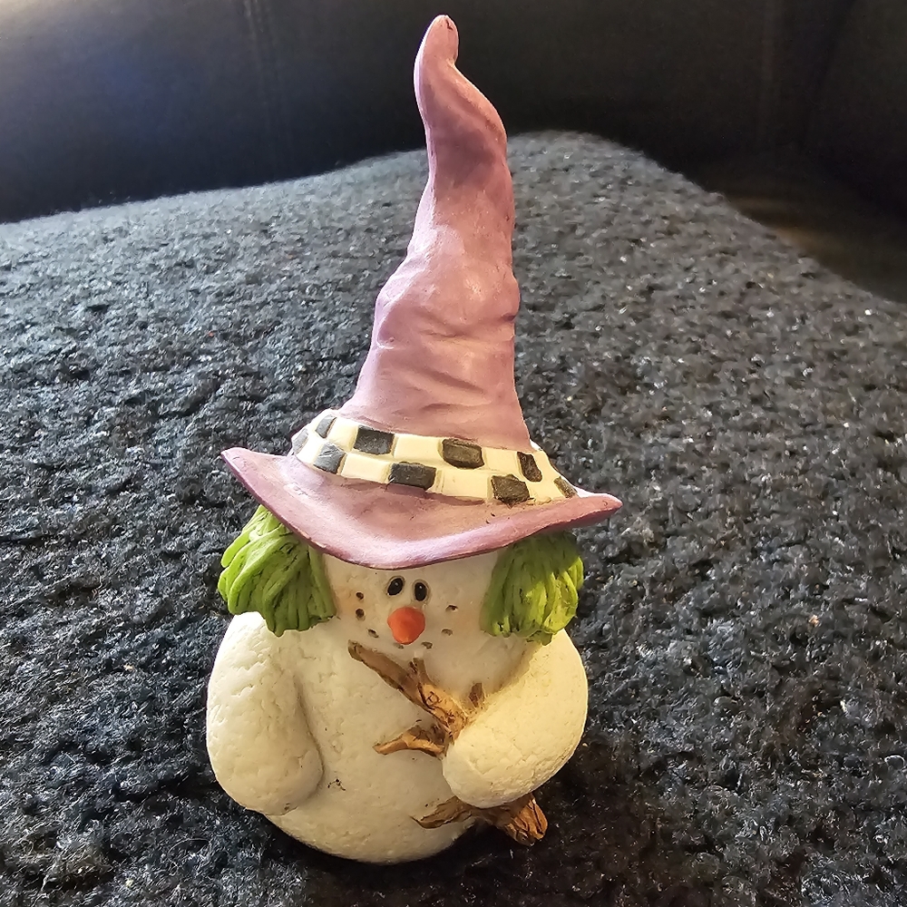 Sarah's Attic Snow Wonders October "Witchy"